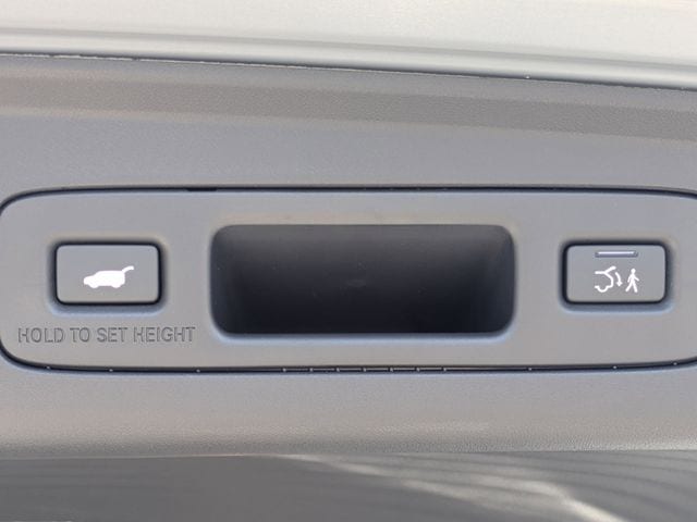 2025 Acura ADX Base - Photo 10