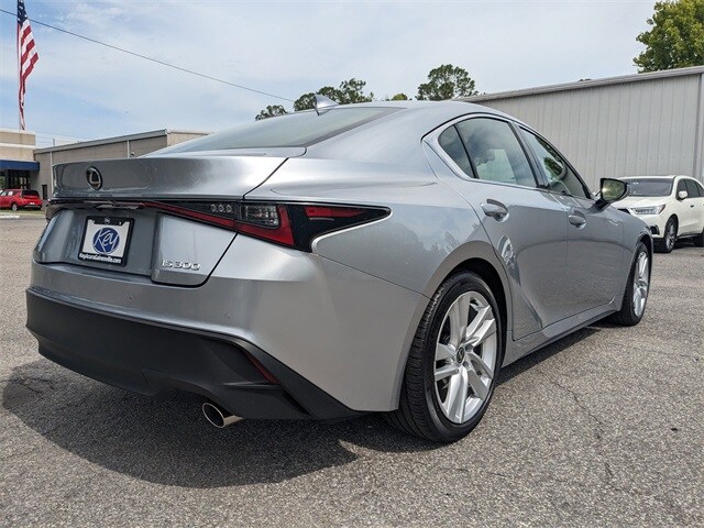 2024 Lexus IS 300 photo 4