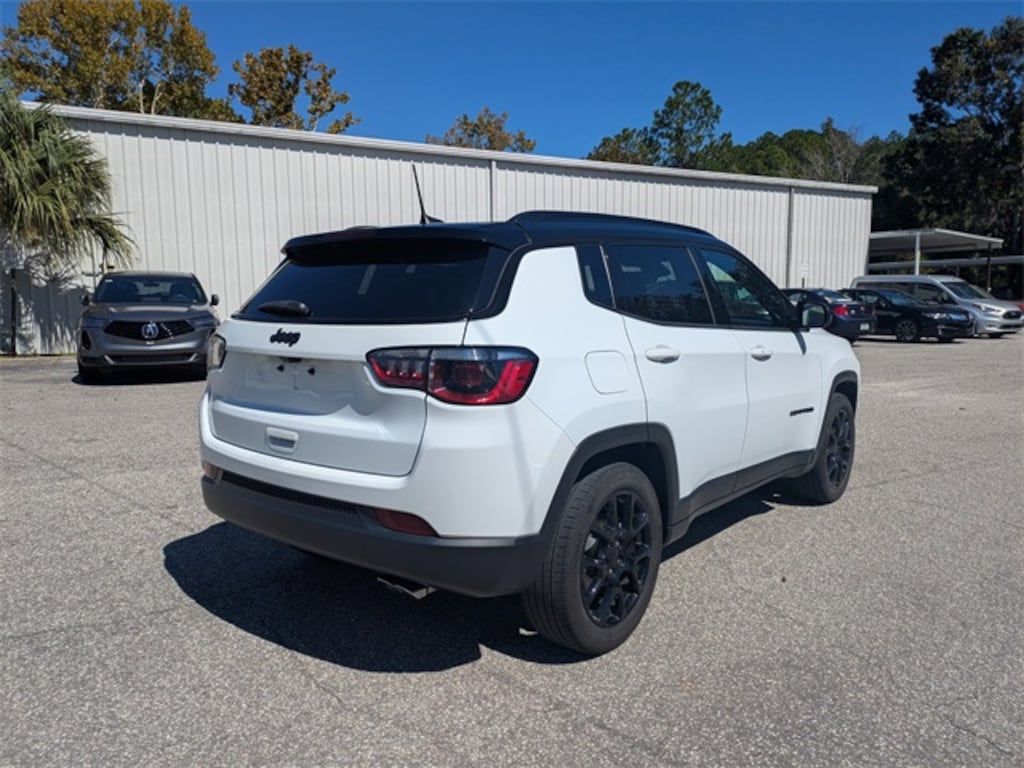 Used 2022 Jeep Compass Latitude SUV