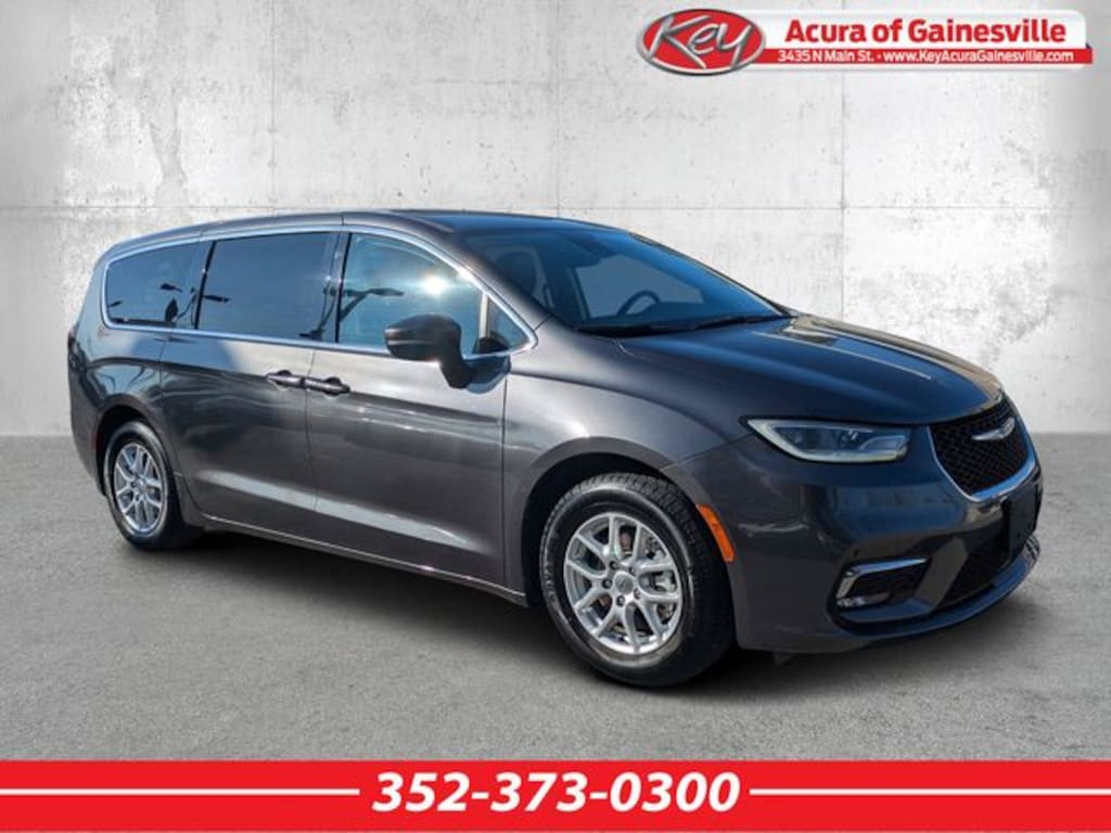 Used 2023 Chrysler Pacifica Touring L Van Passenger Van
