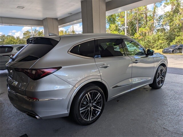 2026 Acura MDX SH-AWD Advance photo 4