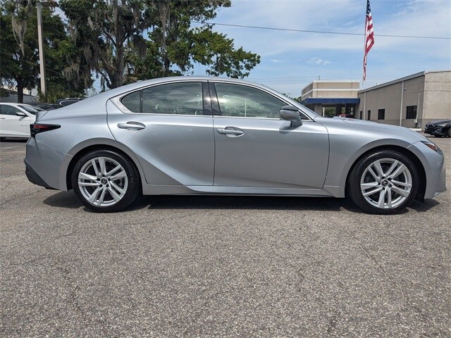 2024 Lexus IS 300 photo 3