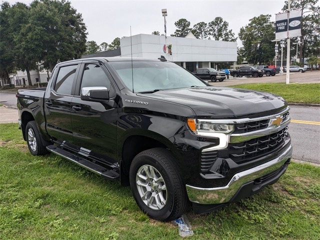 Used 2022 Chevrolet Silverado 1500 LT with VIN 2GCUDDED0N1502043 for sale in Gainesville, FL