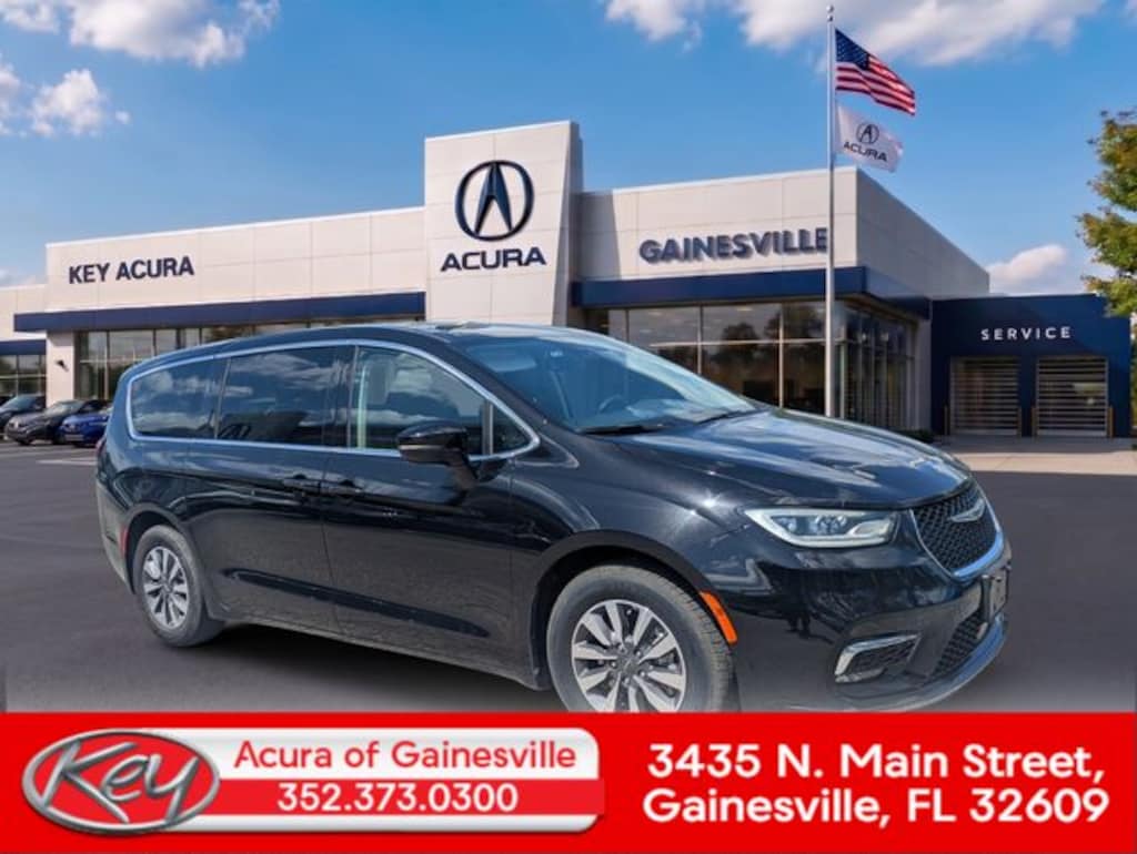 Used 2024 Chrysler Pacifica Plug-In Hybrid Select Van Passenger Van