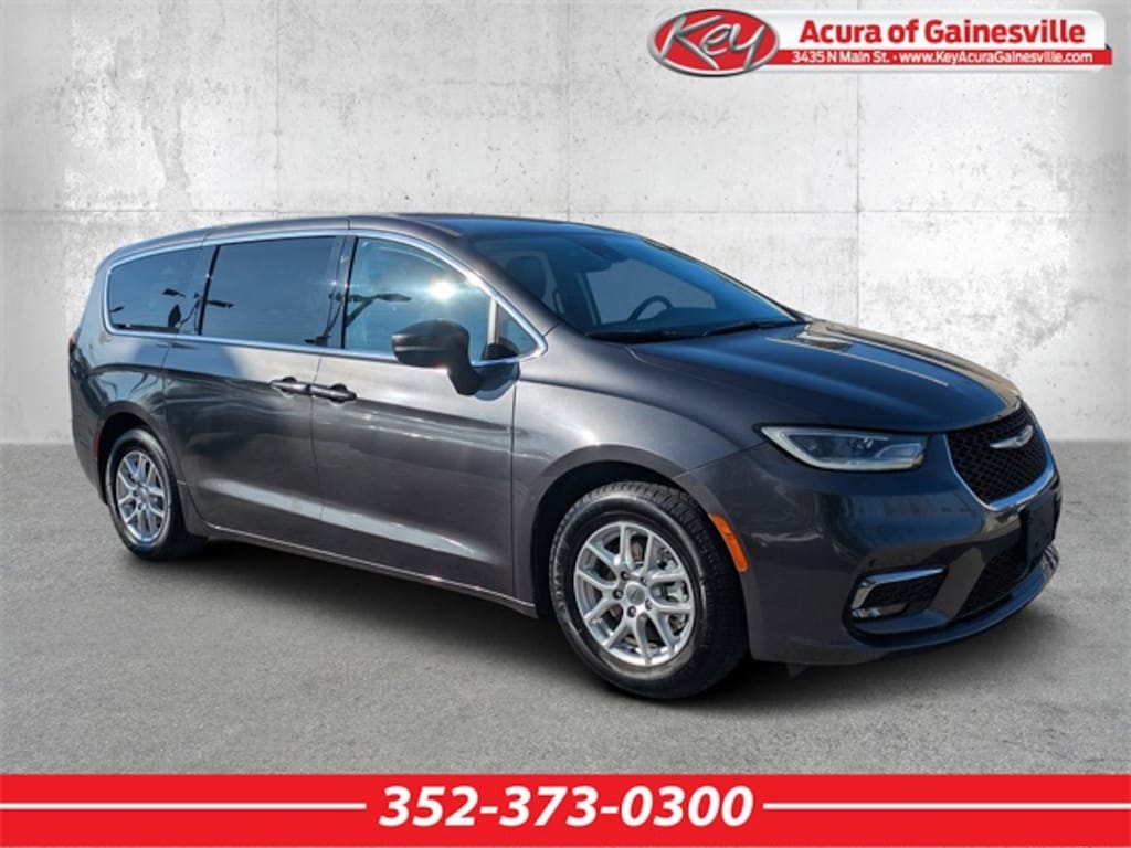 Used 2023 Chrysler Pacifica Touring L Van Passenger Van