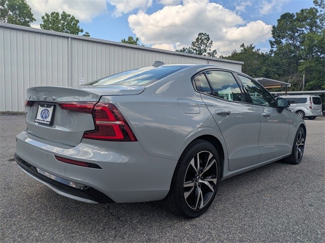 2024 Volvo S60 B5 Core photo 4