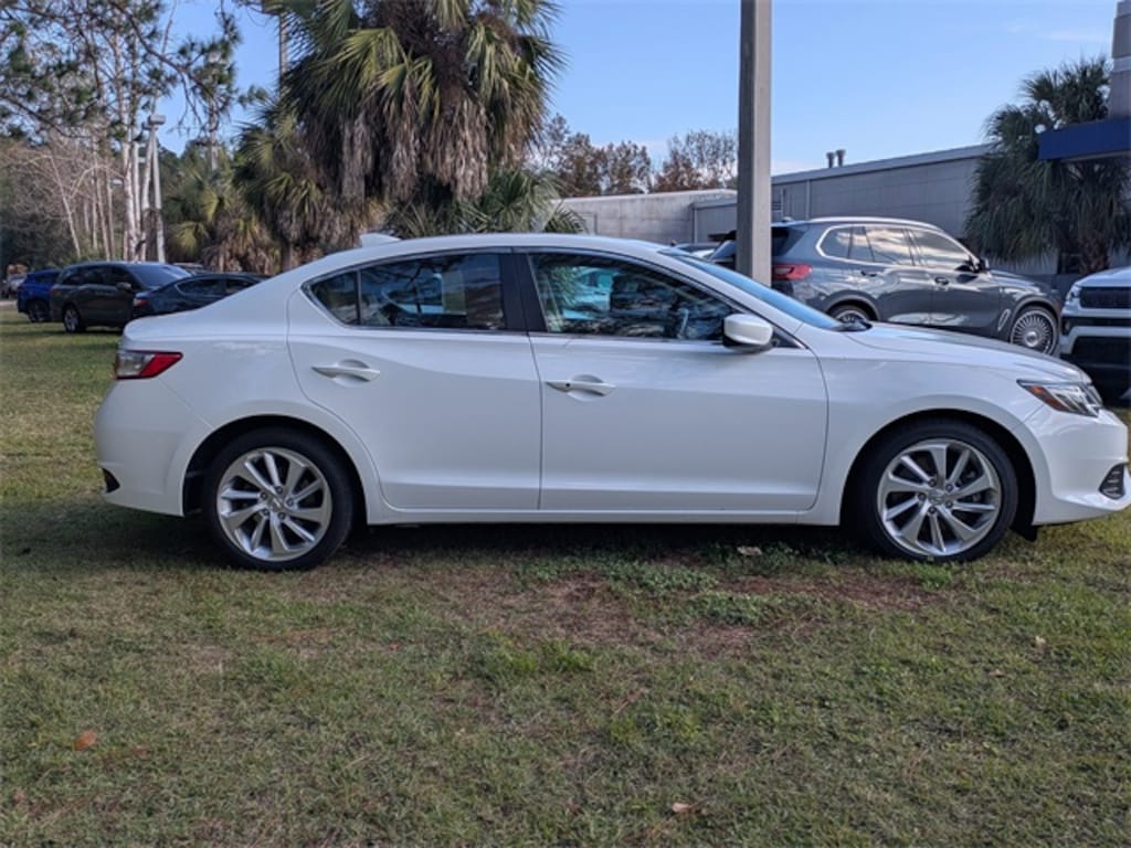 Used 2017 Acura ILX Premium Sedan