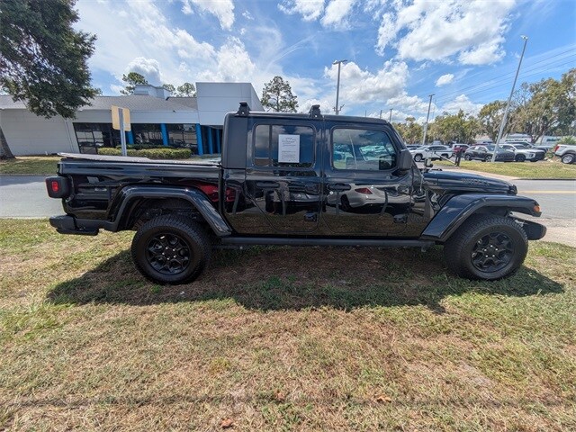 2023 Jeep Gladiator Willys photo 3