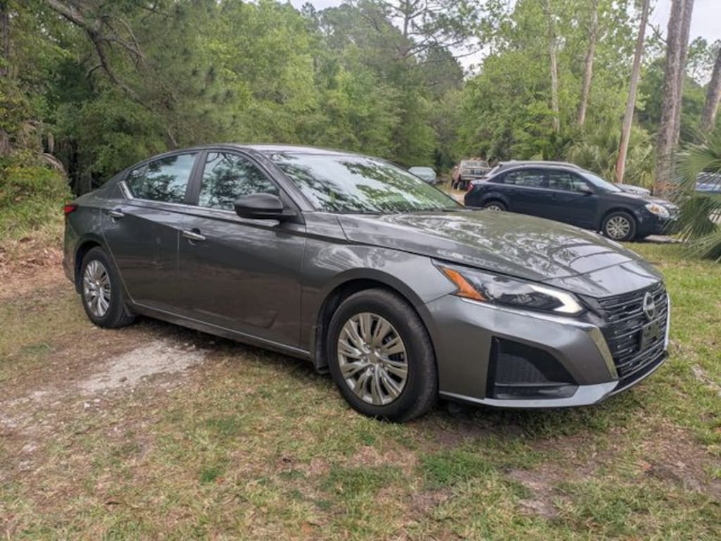 Used 2024 Nissan Altima 2.5 S Sedan
