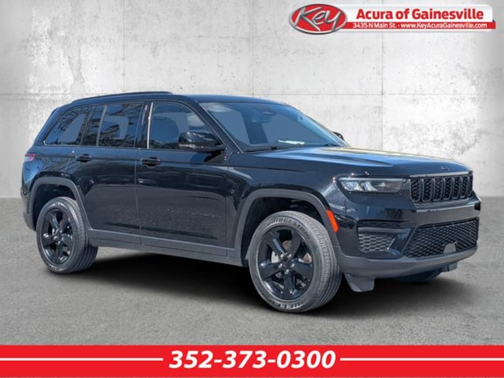 Used 2023 Jeep Grand Cherokee Laredo SUV