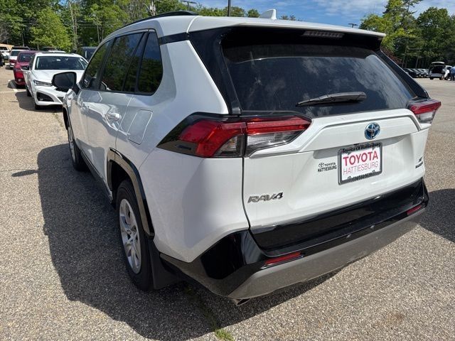 2024 Toyota RAV4 SE - Photo 7