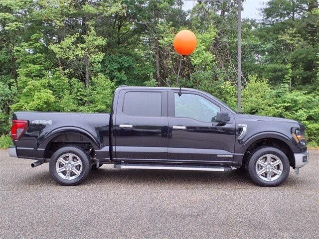 2024 Ford F-150 XLT photo 2