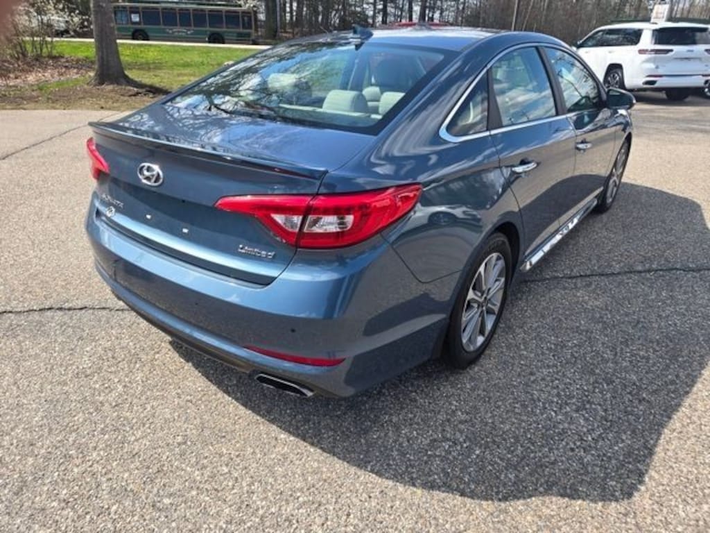 Used 2017 Hyundai Sonata Limited w/PZEV Sedan