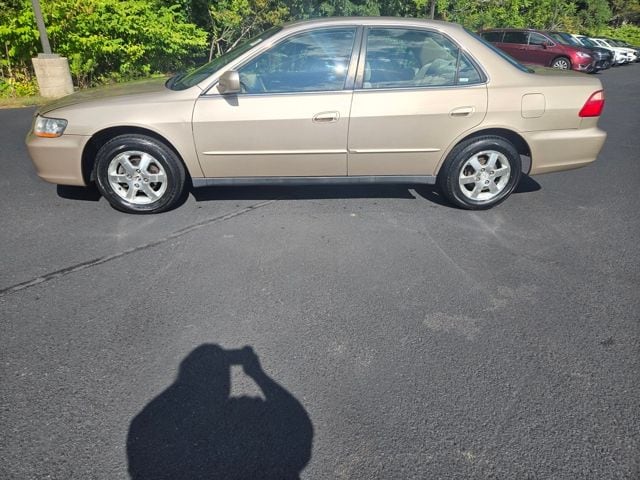 Used 2000 Honda Accord SE with VIN 1HGCG6692YA113991 for sale in Portsmouth, NH