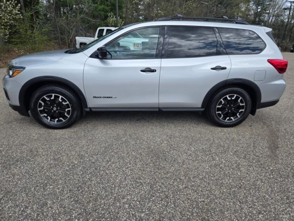 Used 2020 Nissan Pathfinder SL SUV