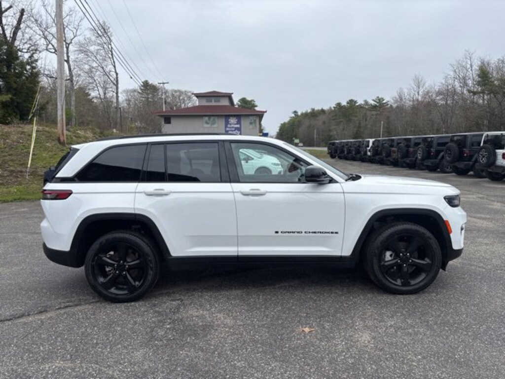 Used 2023 Jeep Grand Cherokee Limited SUV