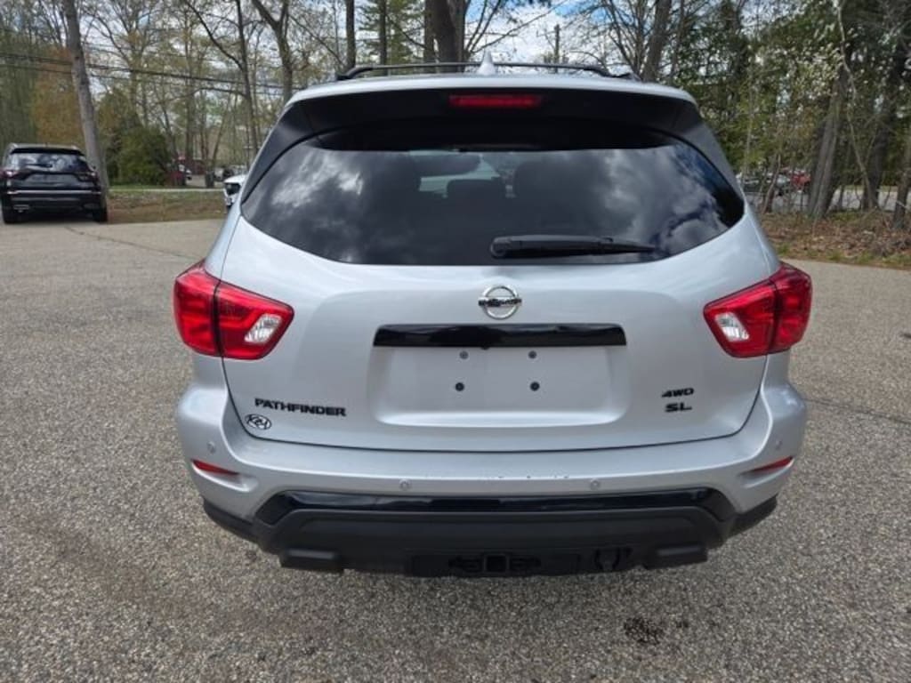 Used 2020 Nissan Pathfinder SL SUV