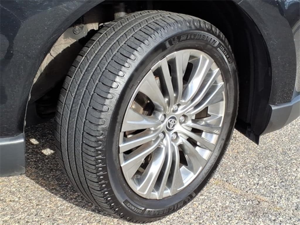 Used 2022 Toyota Venza SUV