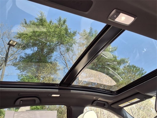 2025 Acura RDX A-Spec Package - Photo 8