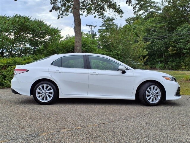 2024 Toyota Camry LE photo 2