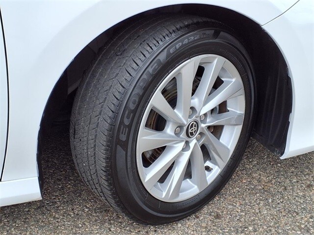 2024 Toyota Camry LE photo 4