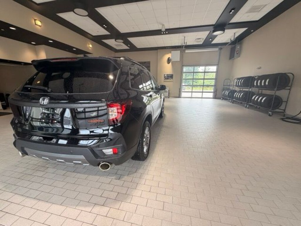Used 2023 Honda Passport TrailSport SUV