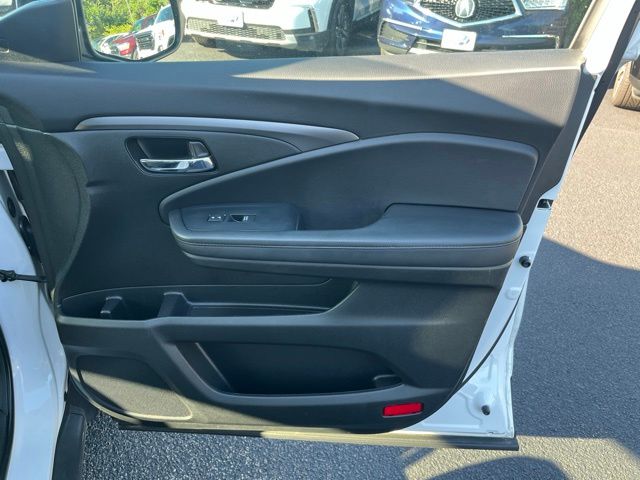 2022 Honda Pilot SE - Photo 8
