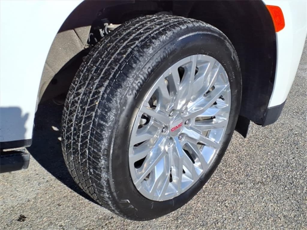 Used 2024 GMC Yukon XL Denali SUV