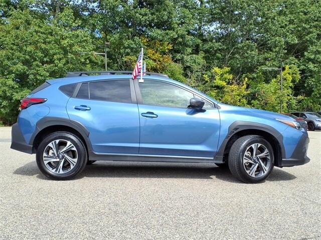 2024 Subaru Crosstrek Premium photo 2