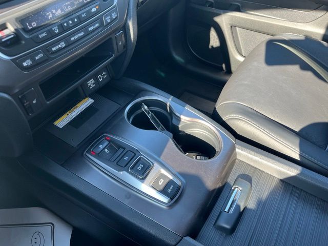 2022 Honda Pilot SE - Photo 23