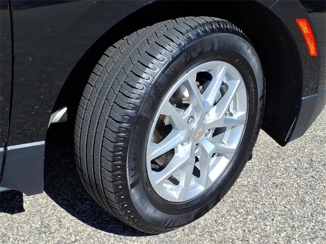2022 Chevrolet Equinox photo 3