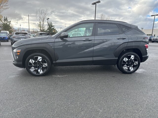 2024 Hyundai Kona SEL photo 2