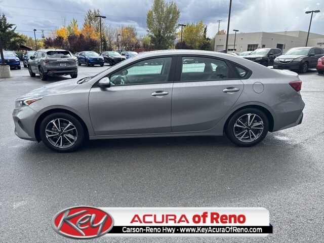 2023 Kia Forte LXS photo 2