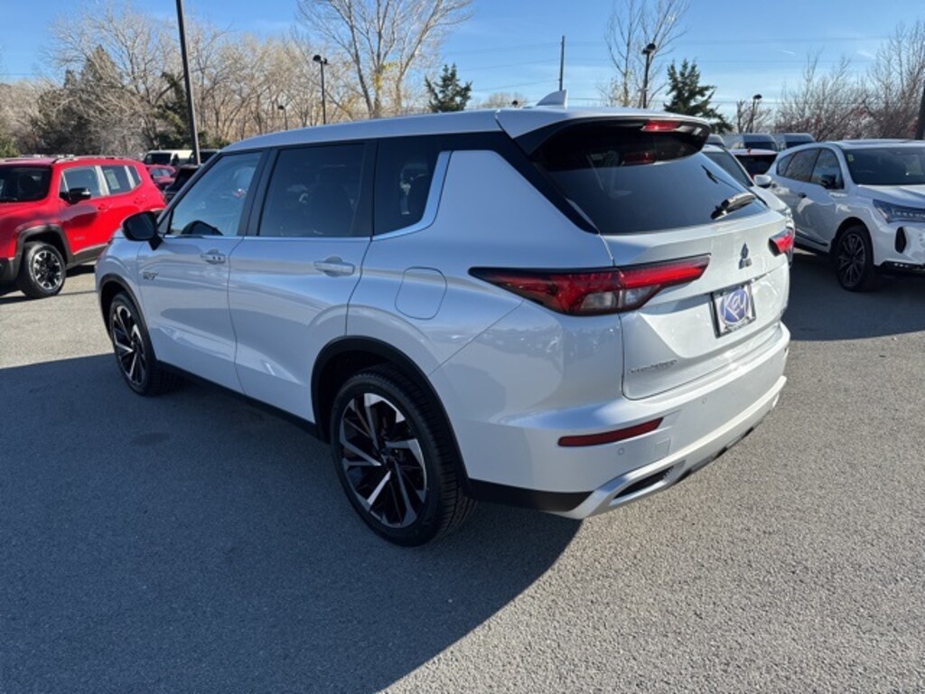 Used 2024 Mitsubishi Outlander PHEV SE SUV