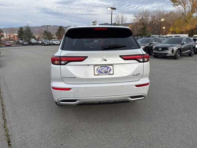 2024 Mitsubishi Outlander PHEV SEL photo 4