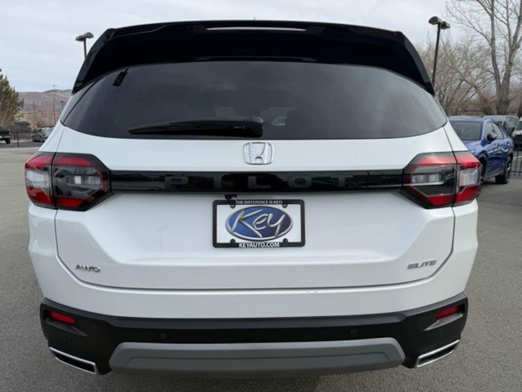 Used 2023 Honda Pilot Elite SUV