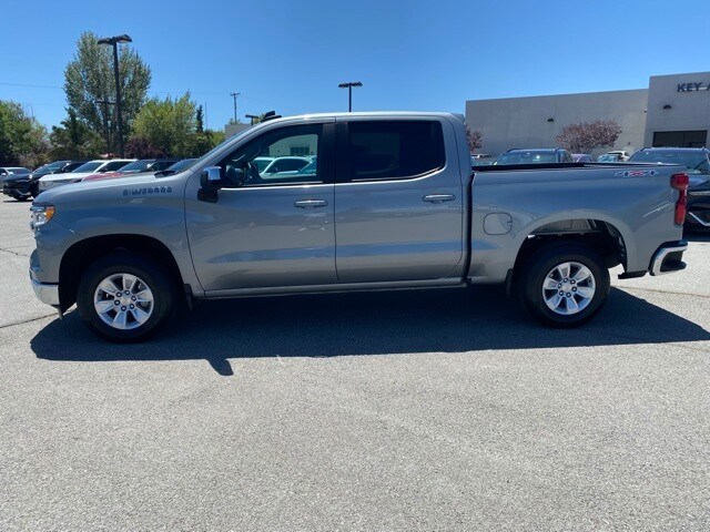 2025 Chevrolet Silverado 1500 photo 2