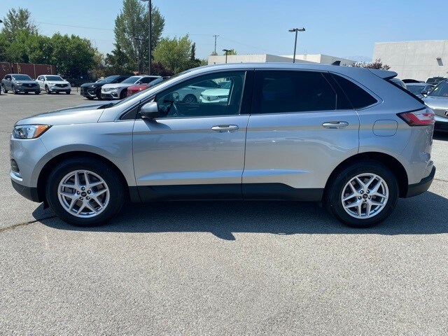 2023 Ford Edge SEL photo 2