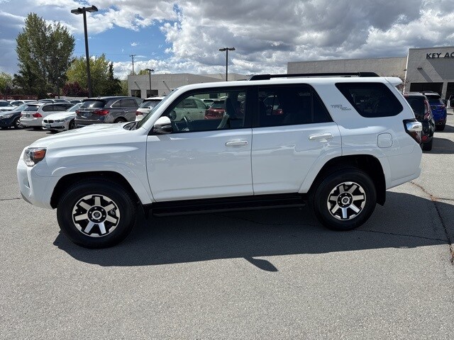 2024 Toyota 4Runner TRD Premium photo 2