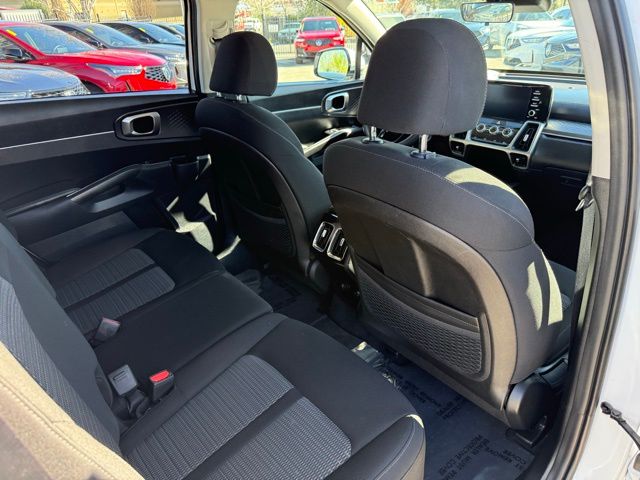 2023 Kia Sorento 25