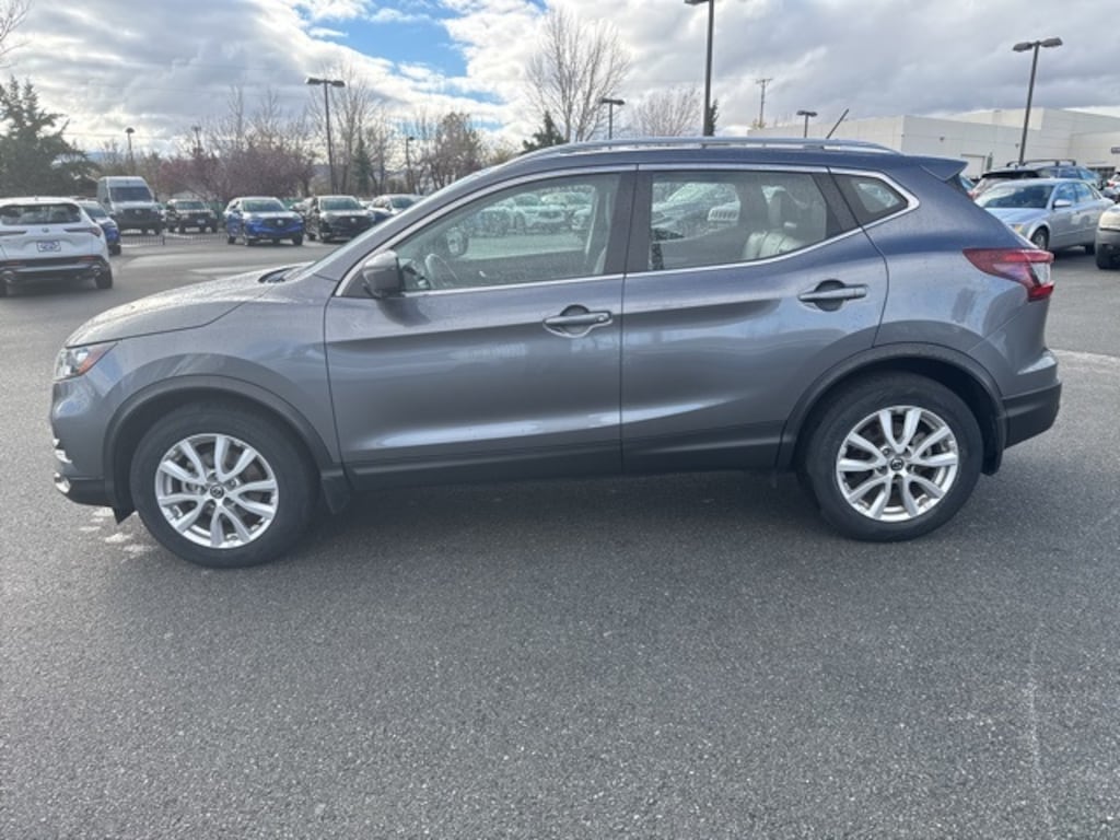 Used 2022 Nissan Rogue Sport SV SUV
