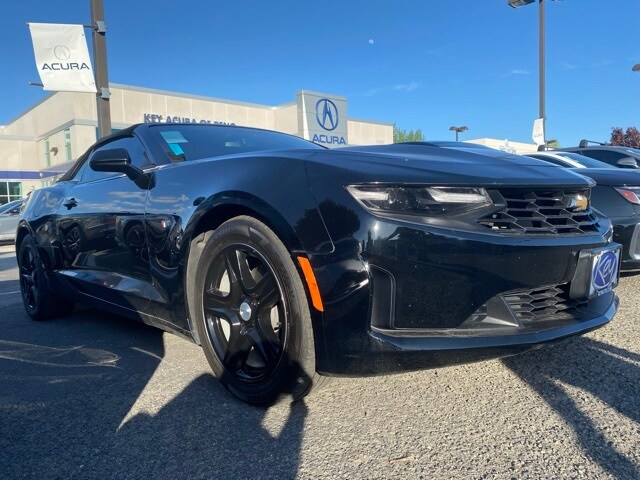 2023 Chevrolet Camaro 1LT photo 3