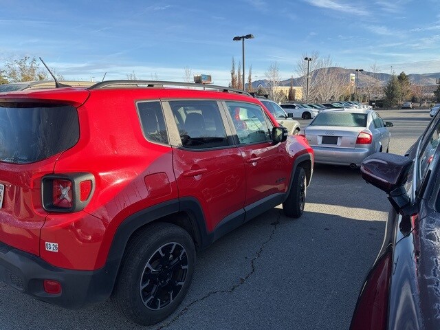 2023 Jeep Renegade Latitude photo 3