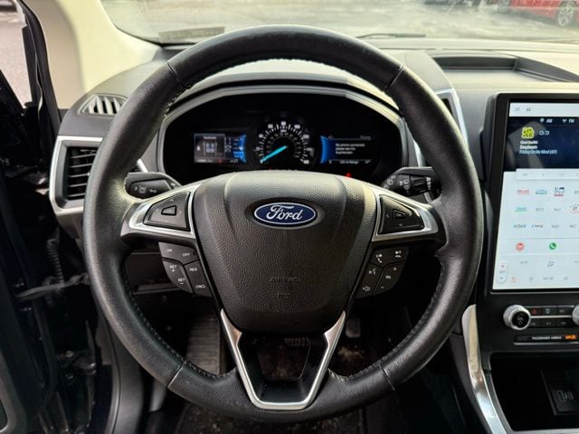 2022 Ford Edge Titanium - Photo 14