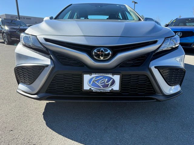 2024 Toyota Camry SE - Photo 10