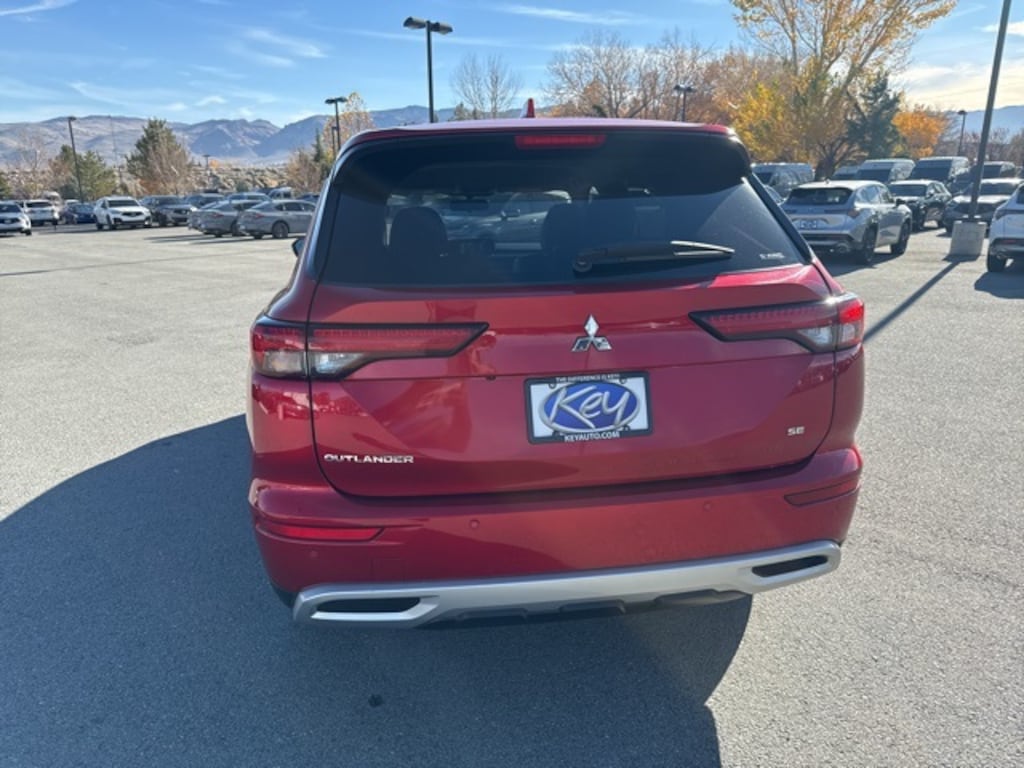 Used 2024 Mitsubishi Outlander SE SUV
