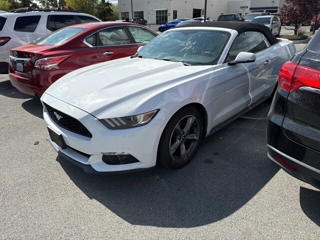 2016 Ford Mustang EcoBoost Premium Convertible photo 3