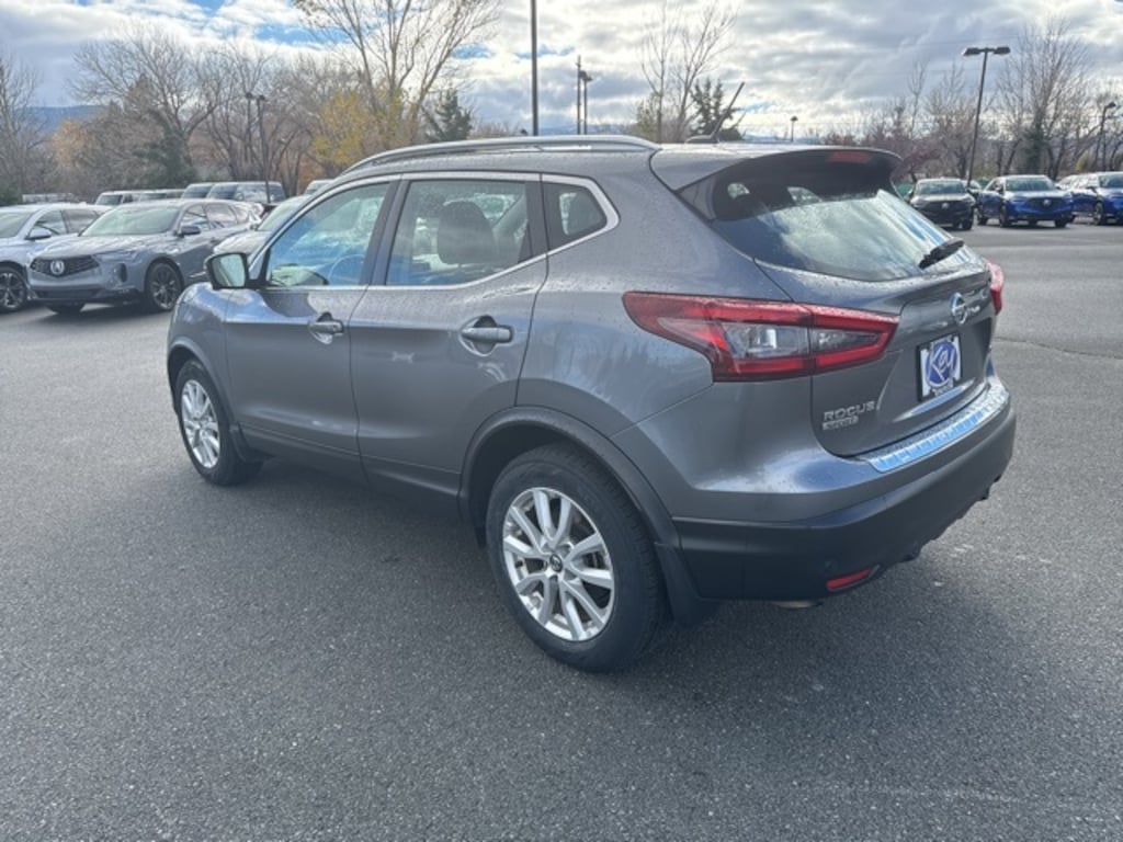 Used 2022 Nissan Rogue Sport SV SUV