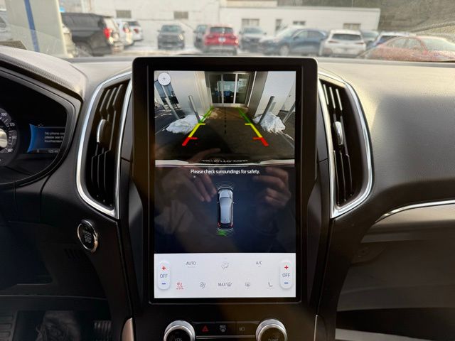 2022 Ford Edge Titanium - Photo 17