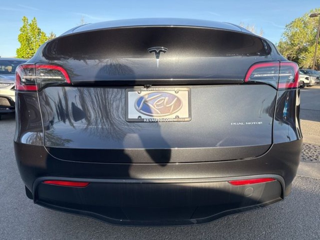 Used 2024 Tesla Model Y Long Range SUV